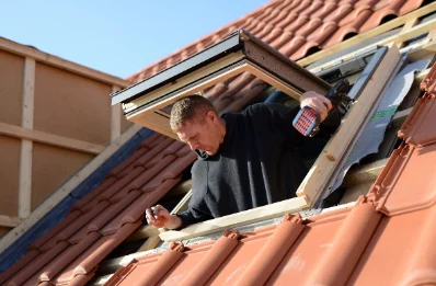 Pose de fenêtres de toit Velux à Saint-Moreil